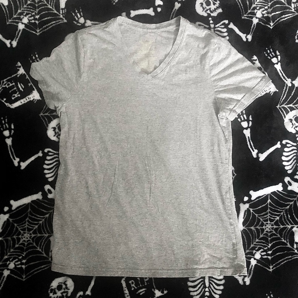 Plain Well-Fitted Grey Faded Glory tee